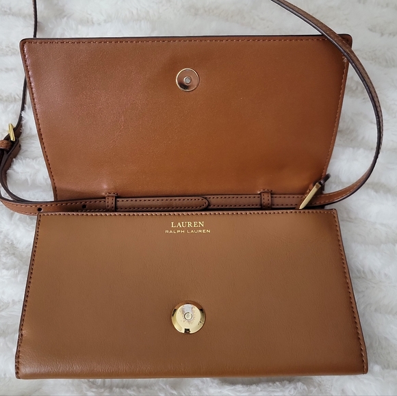Lauren Ralph Lauren Newbury Kaelyn Leather Wallet Crossbody - Picture 4 of 11